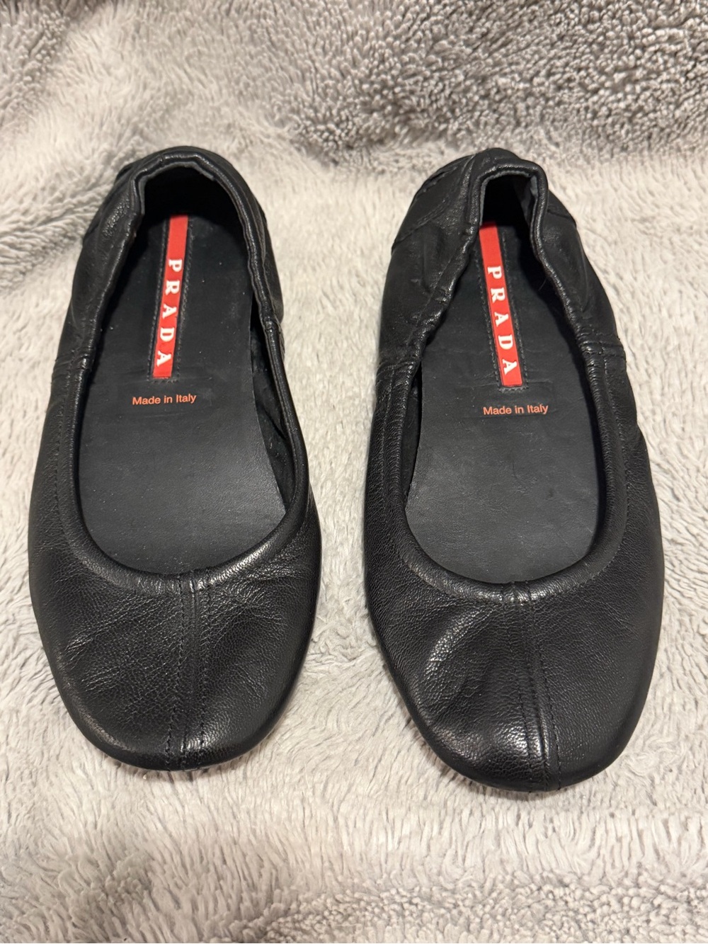 Prada Ballet Flats Womens EU 35 Black Leather Scrunch Slip On Shoes Designer - Picture 2 of 11